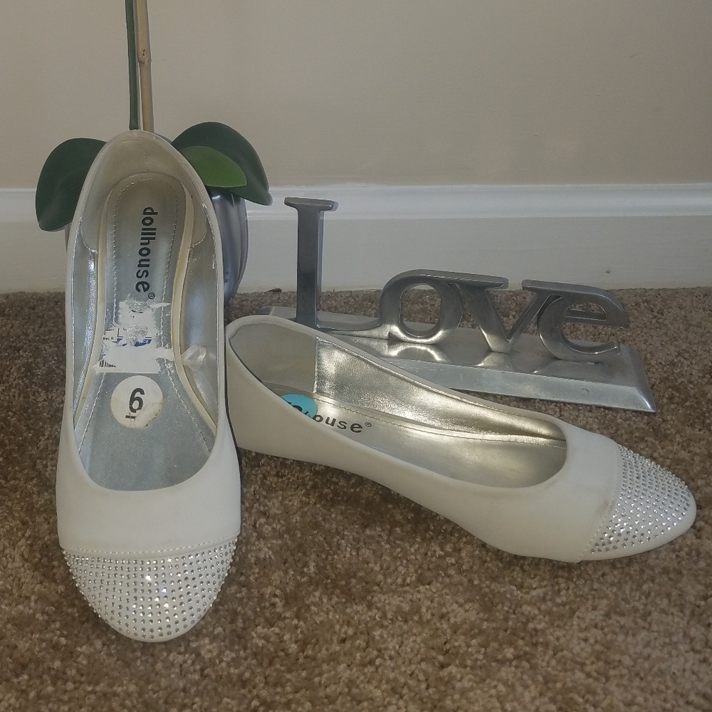 Dollhouse flats